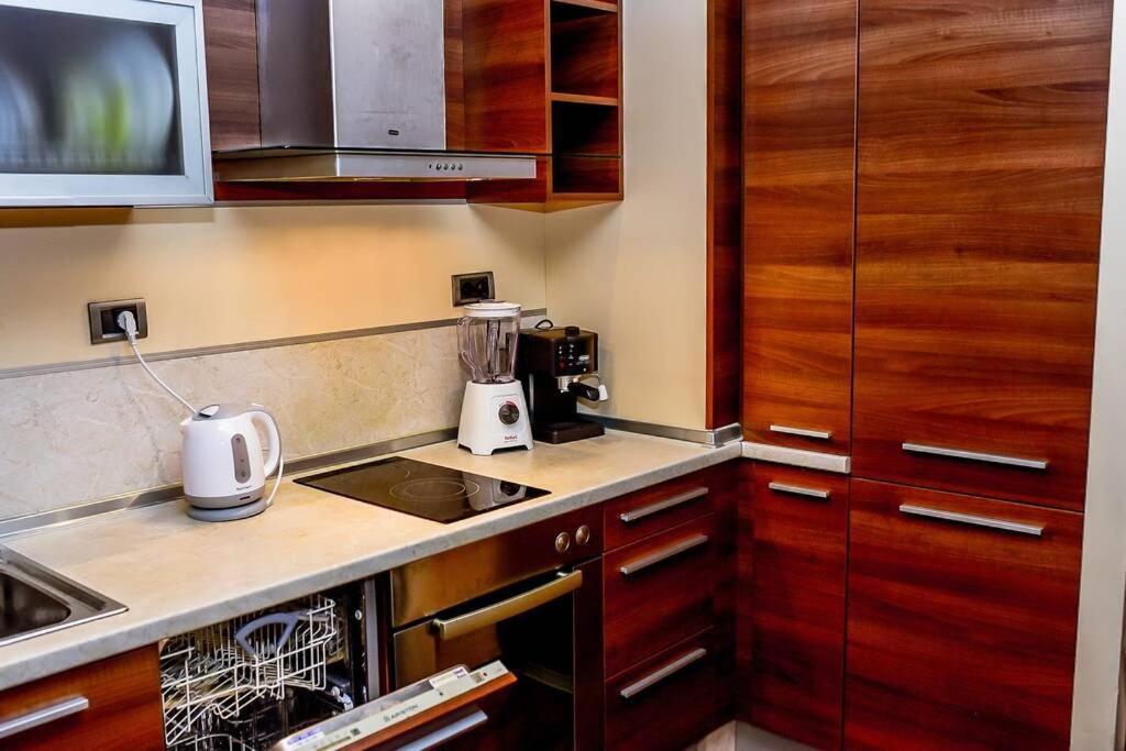 Sea View Apartment Next To Sea Garden And Beach Varna Exterior photo