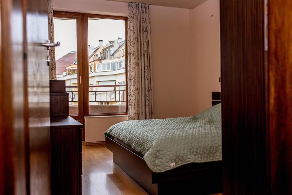 Sea View Apartment Next To Sea Garden And Beach Varna Exterior photo