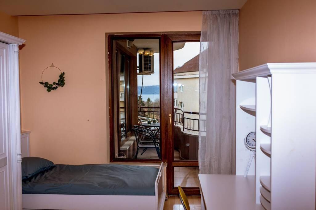 Sea View Apartment Next To Sea Garden And Beach Varna Exterior photo